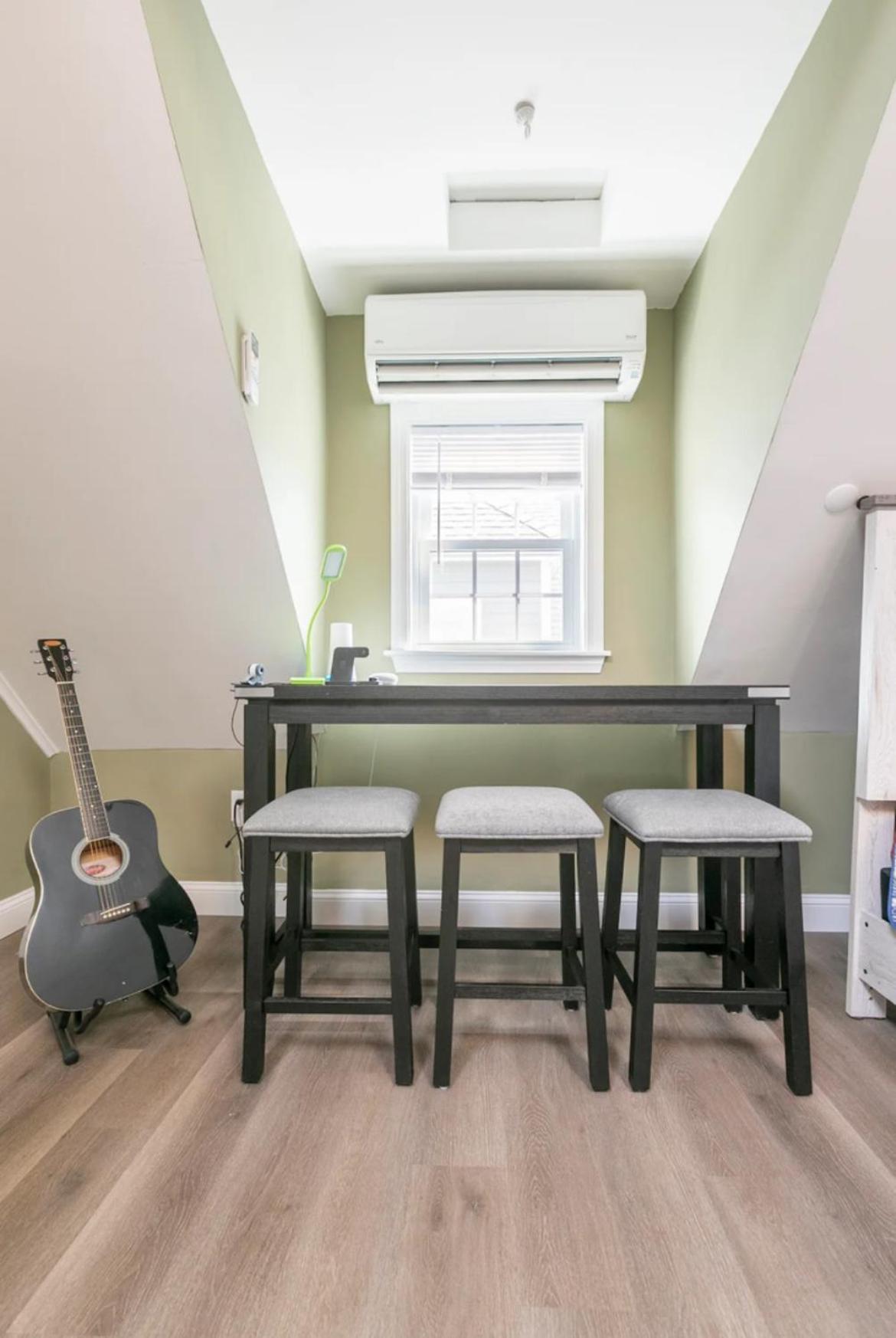 Large Studio Open Concept In Boston Zoo Franklin Park Near Exterior photo